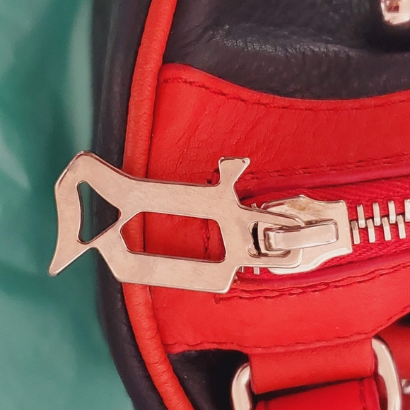 RARE! JOHN GALLIANO BLACK RED LEATHER BOSTON/BOWLING BAG NEW WITH/ TAG FULL SET - Picture 5 of 12